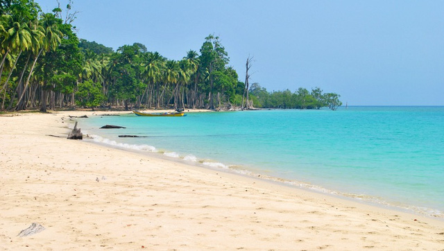 Bãi biển Hà My vô danh ở Việt Nam lọt Top những bãi biển đẹp nhất Châu Á